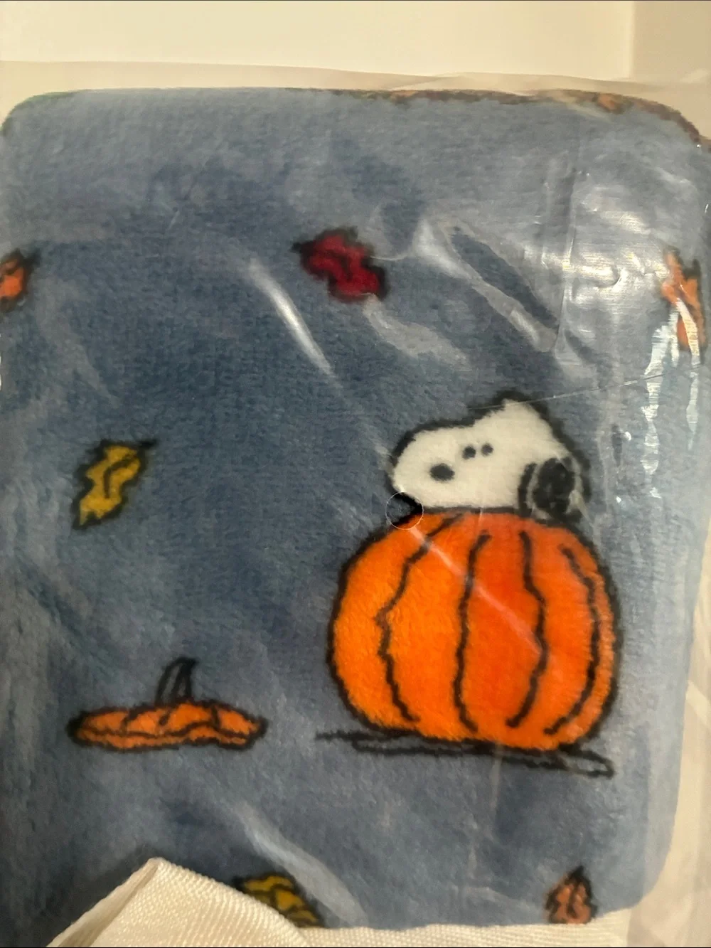 NWT-BERKSHIRE- Peanuts- Snoopy & Friends- Blue Fall VelvetSoft Blanket 55x70